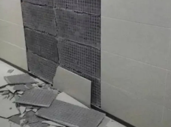 札达瓷砖空鼓维修公司分享下札达墙砖松动维修的知识